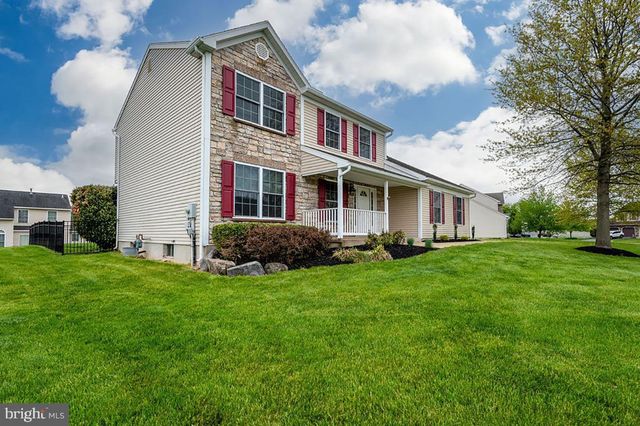 4985 THORNBURY CIR, Douglassville, PA 19518