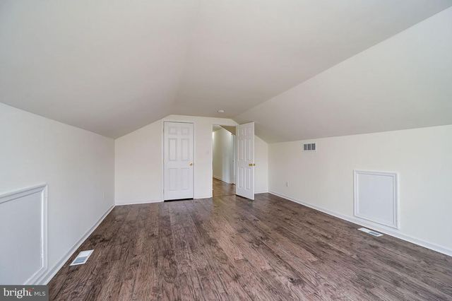 4985 THORNBURY CIR, Douglassville, PA 19518