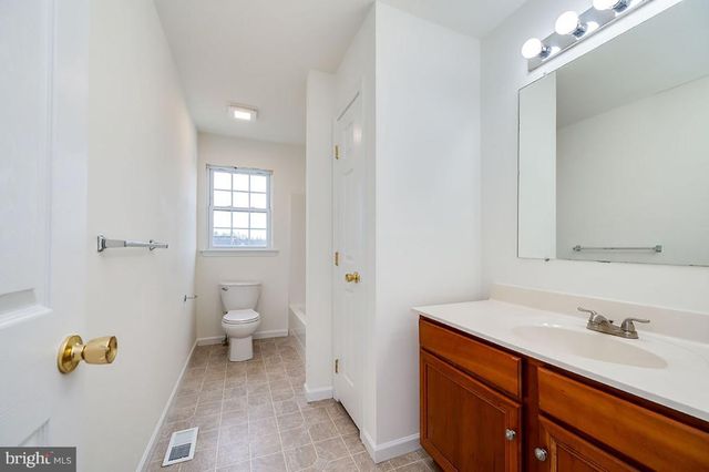 4985 THORNBURY CIR, Douglassville, PA 19518