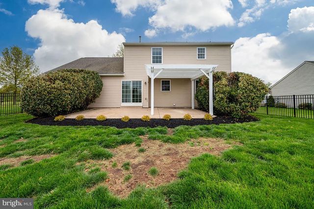 4985 THORNBURY CIR, Douglassville, PA 19518