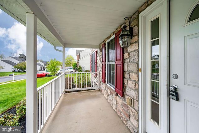 4985 THORNBURY CIR, Douglassville, PA 19518