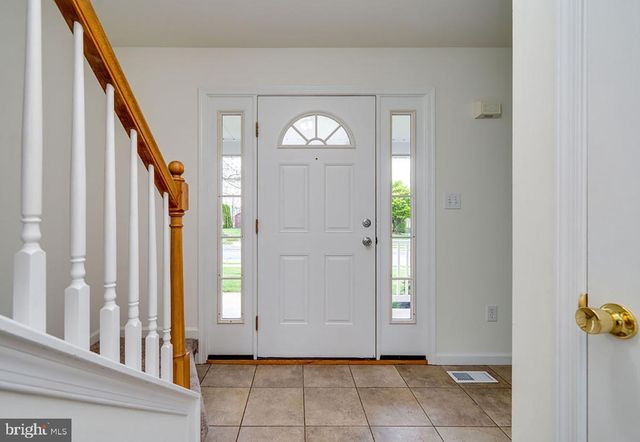 4985 THORNBURY CIR, Douglassville, PA 19518