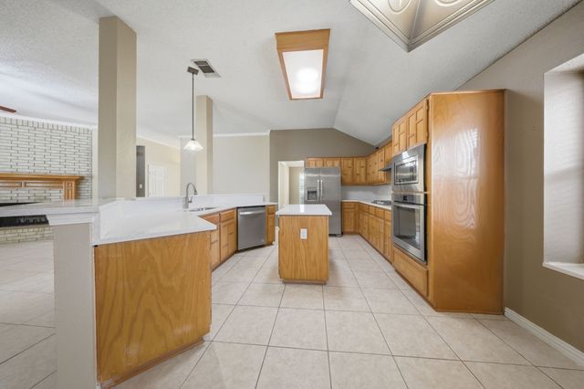 2409 Buckeye Drive, Mesquite, TX 75181