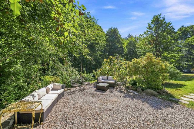 19 Old Mont Vernon Road, Amherst, NH 03031