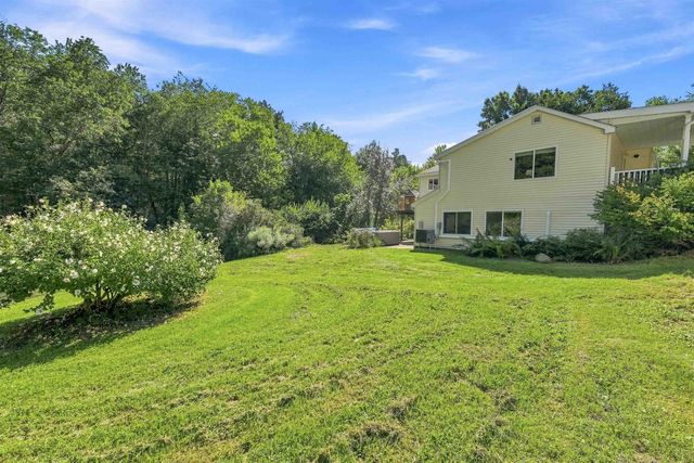 19 Old Mont Vernon Road, Amherst, NH 03031