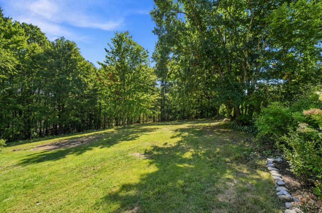 19 Old Mont Vernon Road, Amherst, NH 03031