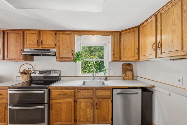 19 Old Mont Vernon Road, Amherst, NH 03031