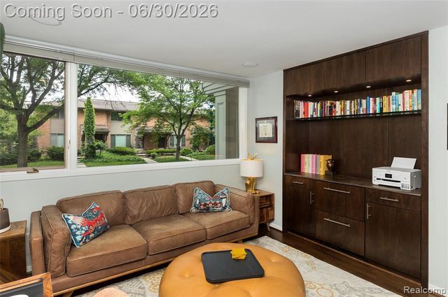 366 W Brown Street, Birmingham, MI 48009