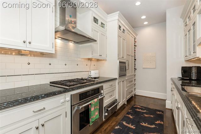 366 W Brown Street, Birmingham, MI 48009