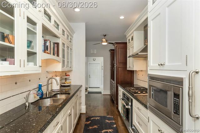 366 W Brown Street, Birmingham, MI 48009