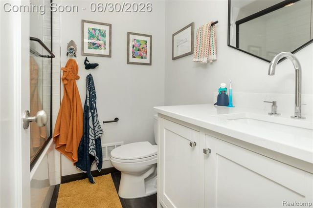 366 W Brown Street, Birmingham, MI 48009