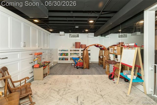 366 W Brown Street, Birmingham, MI 48009