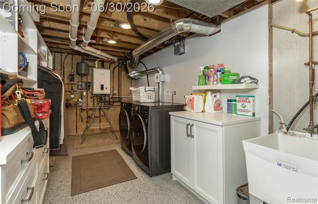 366 W Brown Street, Birmingham, MI 48009
