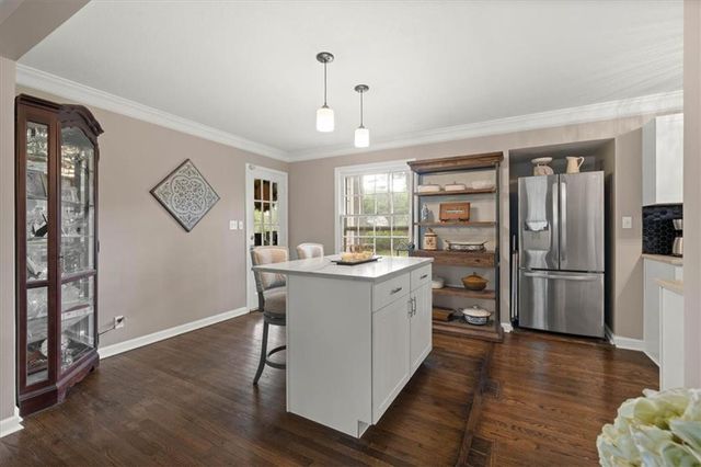 2816 W 75TH Street, Prairie Village, KS 66208