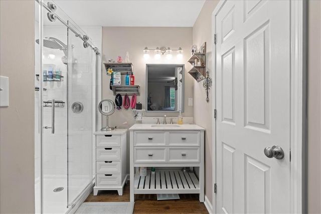 2816 W 75TH Street, Prairie Village, KS 66208