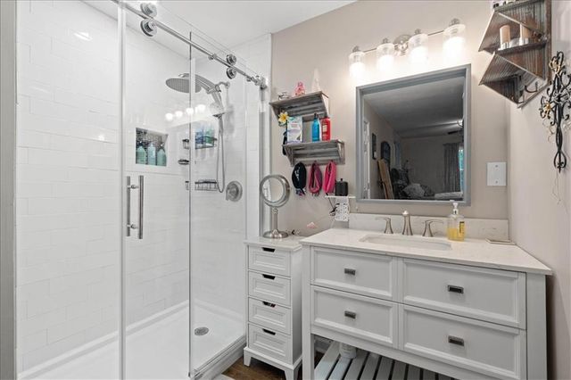 2816 W 75TH Street, Prairie Village, KS 66208