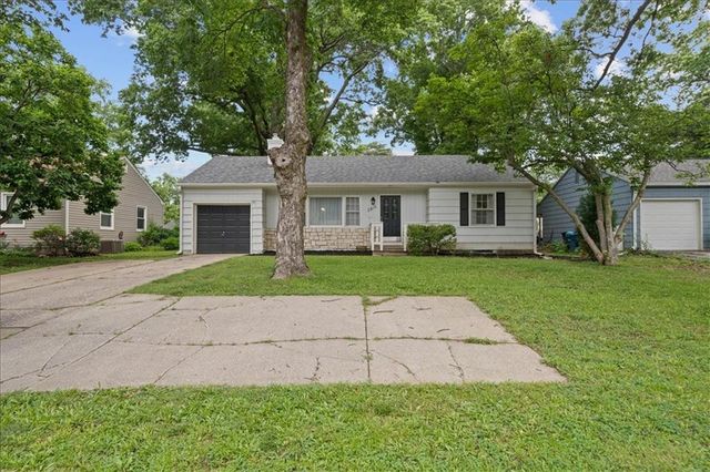 2816 W 75TH Street, Prairie Village, KS 66208