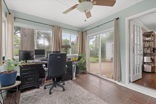 2816 W 75TH Street, Prairie Village, KS 66208