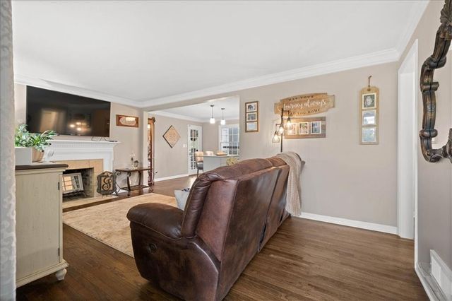 2816 W 75TH Street, Prairie Village, KS 66208