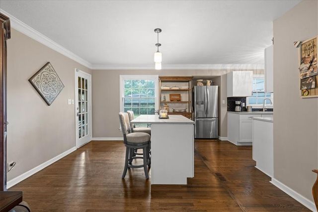 2816 W 75TH Street, Prairie Village, KS 66208