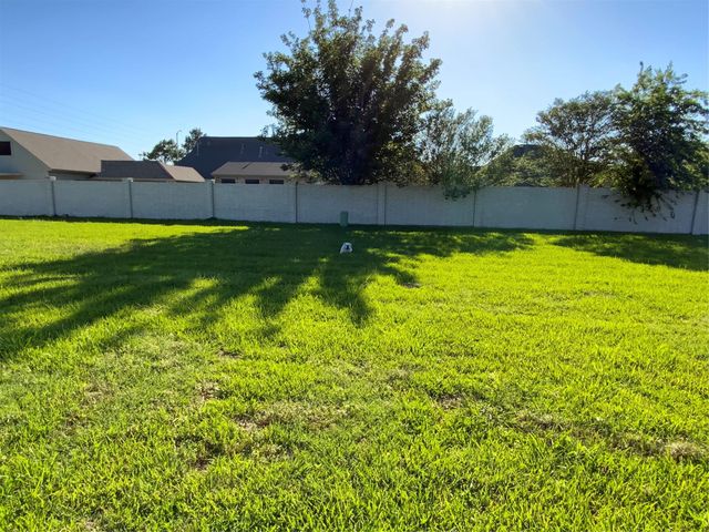 6607 Emerald Drive, Pasadena, TX 77505