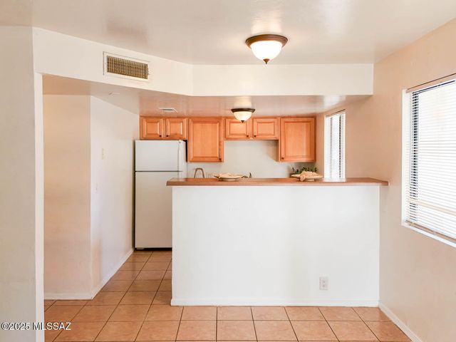 455 W Kelso St Apt 103, Tucson, AZ 85705