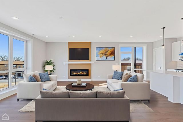 8631 W Grand Avenue 4W, River Grove, IL 60171