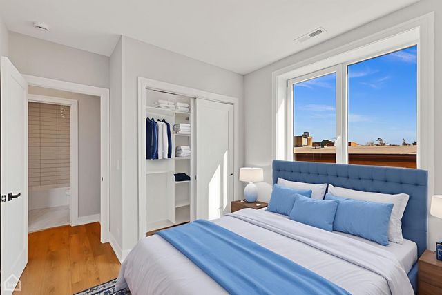 8631 W Grand Avenue 4W, River Grove, IL 60171