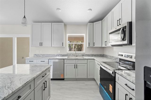 417 IVY AVENUE, Deland, FL 32724