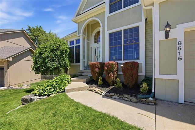 8515 N Chalmers Avenue, Kansas City, MO 64153