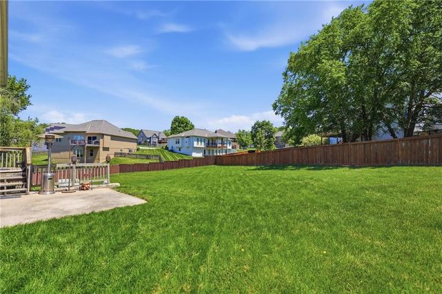 8515 N Chalmers Avenue, Kansas City, MO 64153