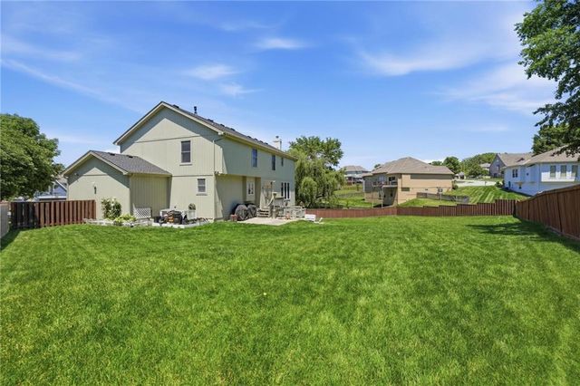 8515 N Chalmers Avenue, Kansas City, MO 64153
