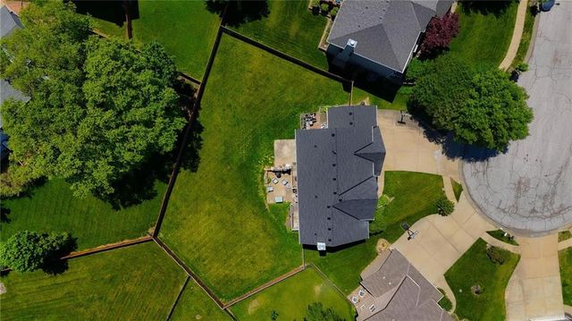 8515 N Chalmers Avenue, Kansas City, MO 64153