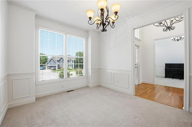 8515 N Chalmers Avenue, Kansas City, MO 64153