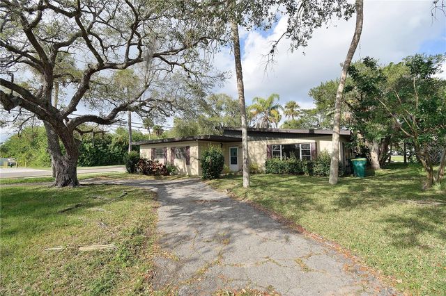 150 W ALACHUA LANE, Cocoa Beach, FL 32931