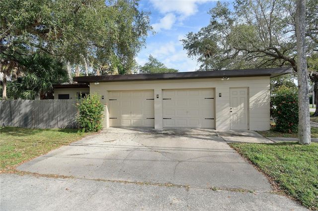 150 W ALACHUA LANE, Cocoa Beach, FL 32931