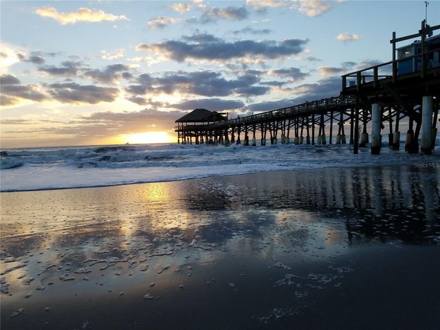 150 W ALACHUA LANE, Cocoa Beach, FL 32931