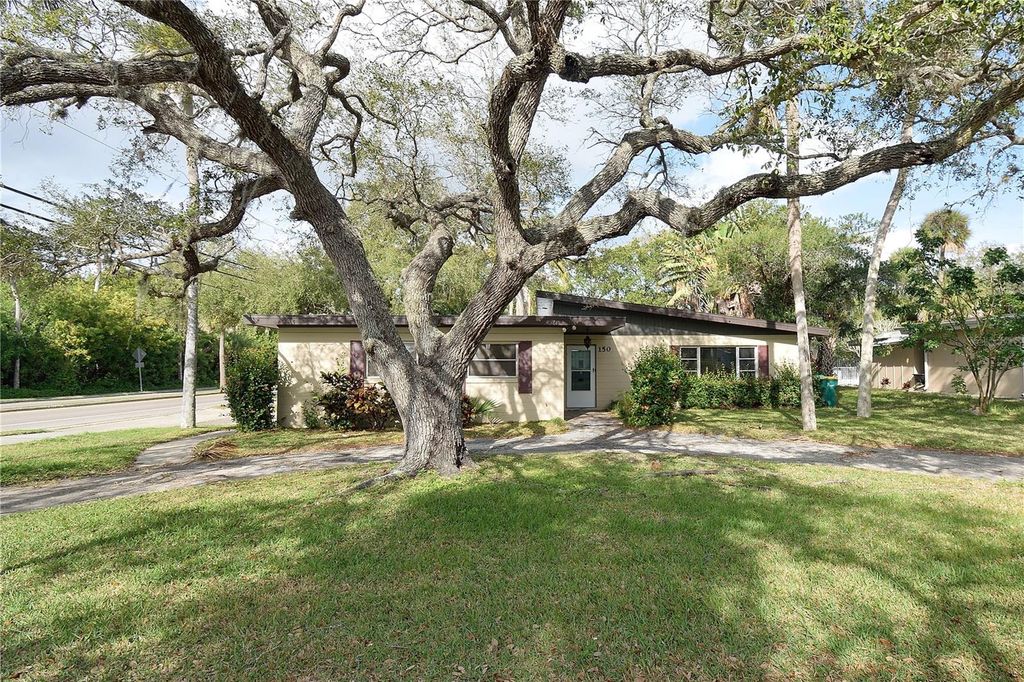 150 W ALACHUA LANE, Cocoa Beach, FL 32931