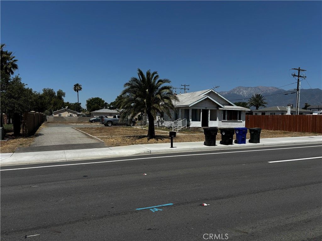 Image 1 of property listing at 7790 Sierra, Fontana, CA 92336