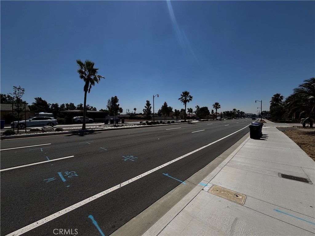 Image 6 of property listing at 7790 Sierra, Fontana, CA 92336