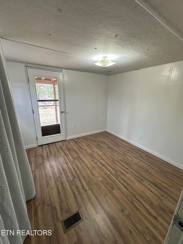 134 Woodlawn Drive, Jamestown, TN 38556