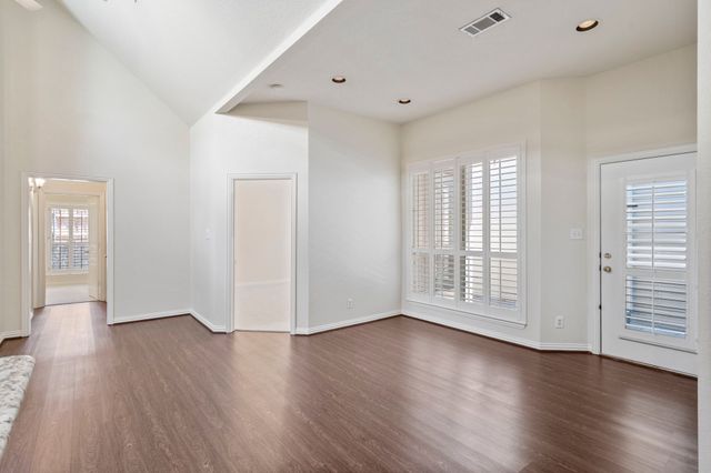 8719 Coppertowne Lane, Dallas, TX 75243