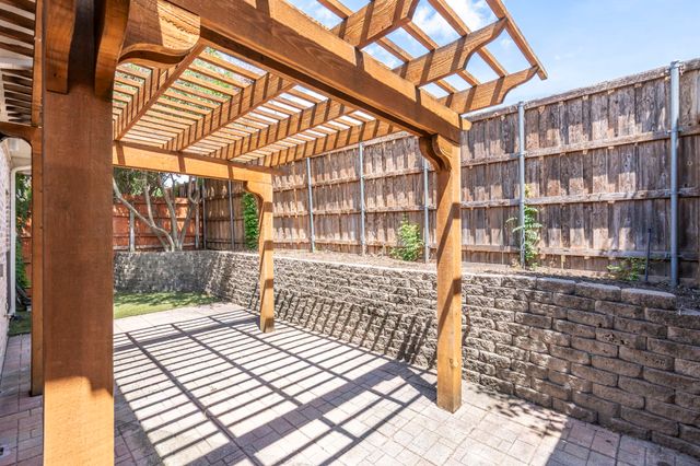 8719 Coppertowne Lane, Dallas, TX 75243