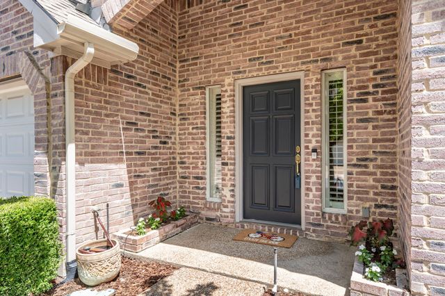 8719 Coppertowne Lane, Dallas, TX 75243