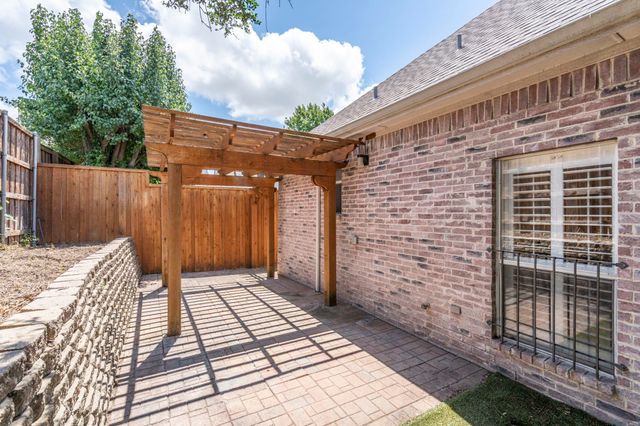 8719 Coppertowne Lane, Dallas, TX 75243
