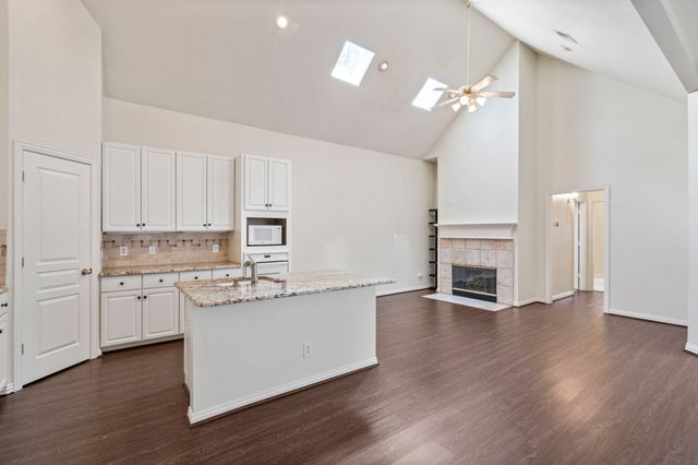 8719 Coppertowne Lane, Dallas, TX 75243