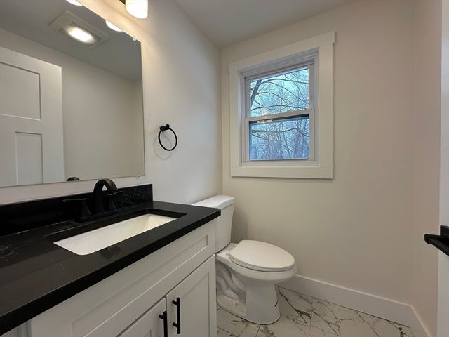 65 Hendom Drive, Agawam, MA 01001