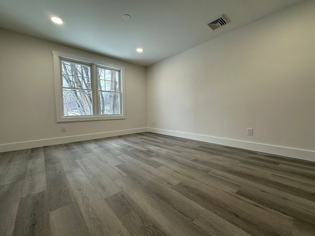 65 Hendom Drive, Agawam, MA 01001