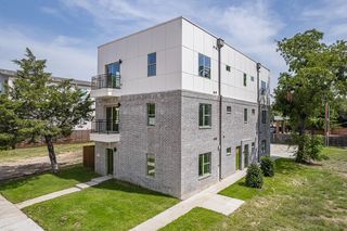 7370 Rural Avenue 303, Dallas, TX 75235
