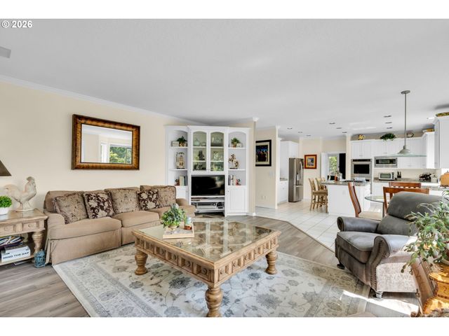 12363 Se DEERFIELD Dr, Happy Valley, OR 97086